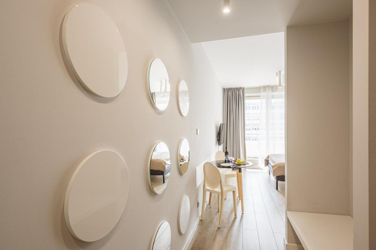 Empire Ovo Apartment